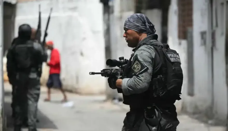 CRISIS EN RÍO DE JANEIRO: EL ESTADO BRASILEÑO ENFRENTA AL COMANDO VERMELHO