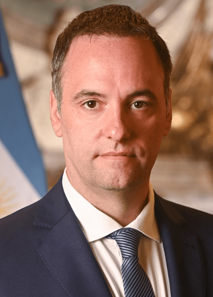 RENUNCIÓ ADORNI, LO REEMPLAZARÍA SANTILLI